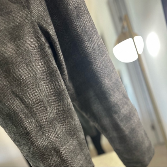 Aritzia Conan Cropped Wool Plaid Trousers - Picture 5 of 10